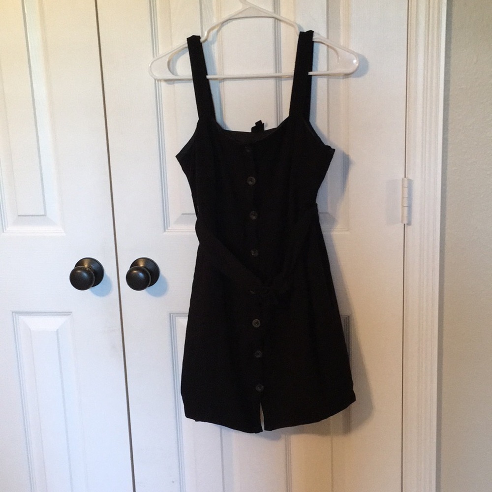 Super Cute Black Dress (REFORMATION STYLE!)
